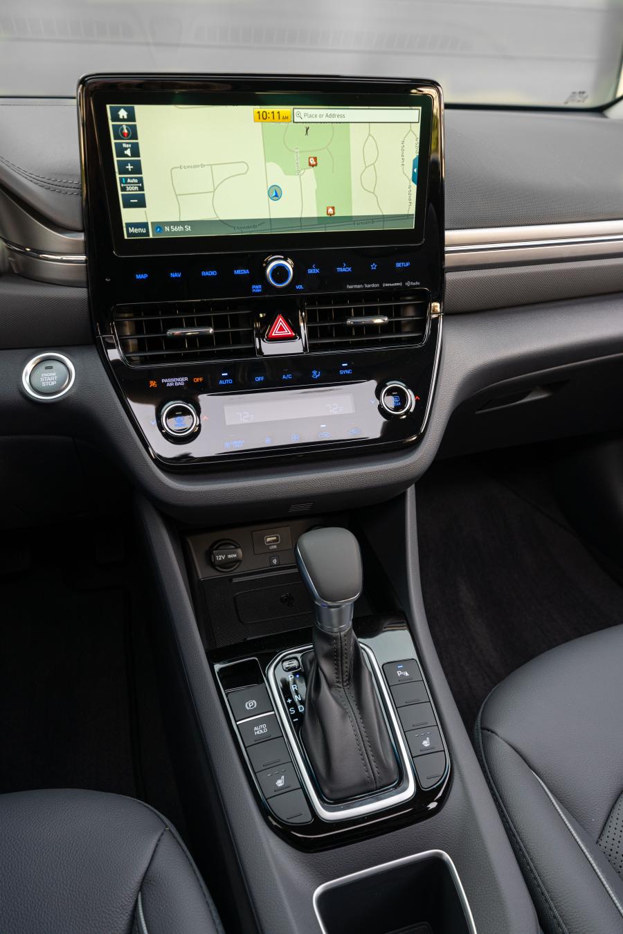 Детали интерьера Hyundai IONIQ hybrid (AE) 2019 года  (NA) (фото 17 из 20)